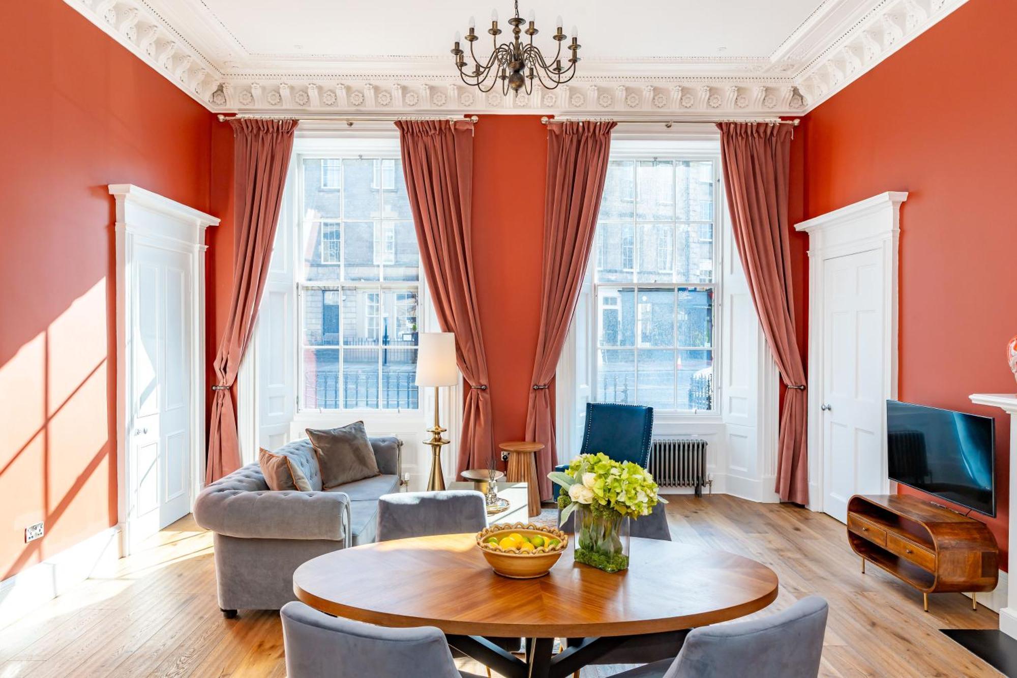 Dragon Suites Luxury Apartments At 9 Albyn Place Edinburgh Exterior photo